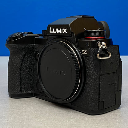 Panasonic Lumix DC-S5 (Corpo) - 24.2MP