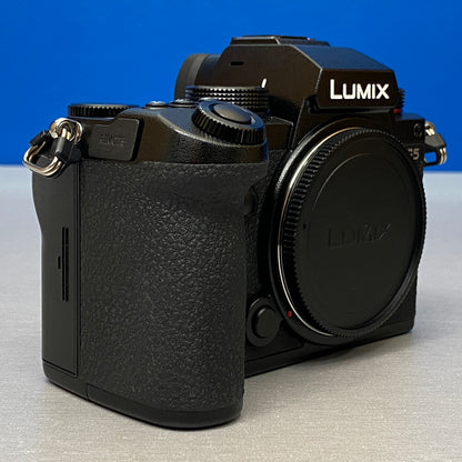 Panasonic Lumix DC-S5 (Corpo) - 24.2MP