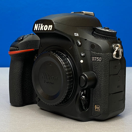 Nikon D750 (Corpo) - 24.3MP