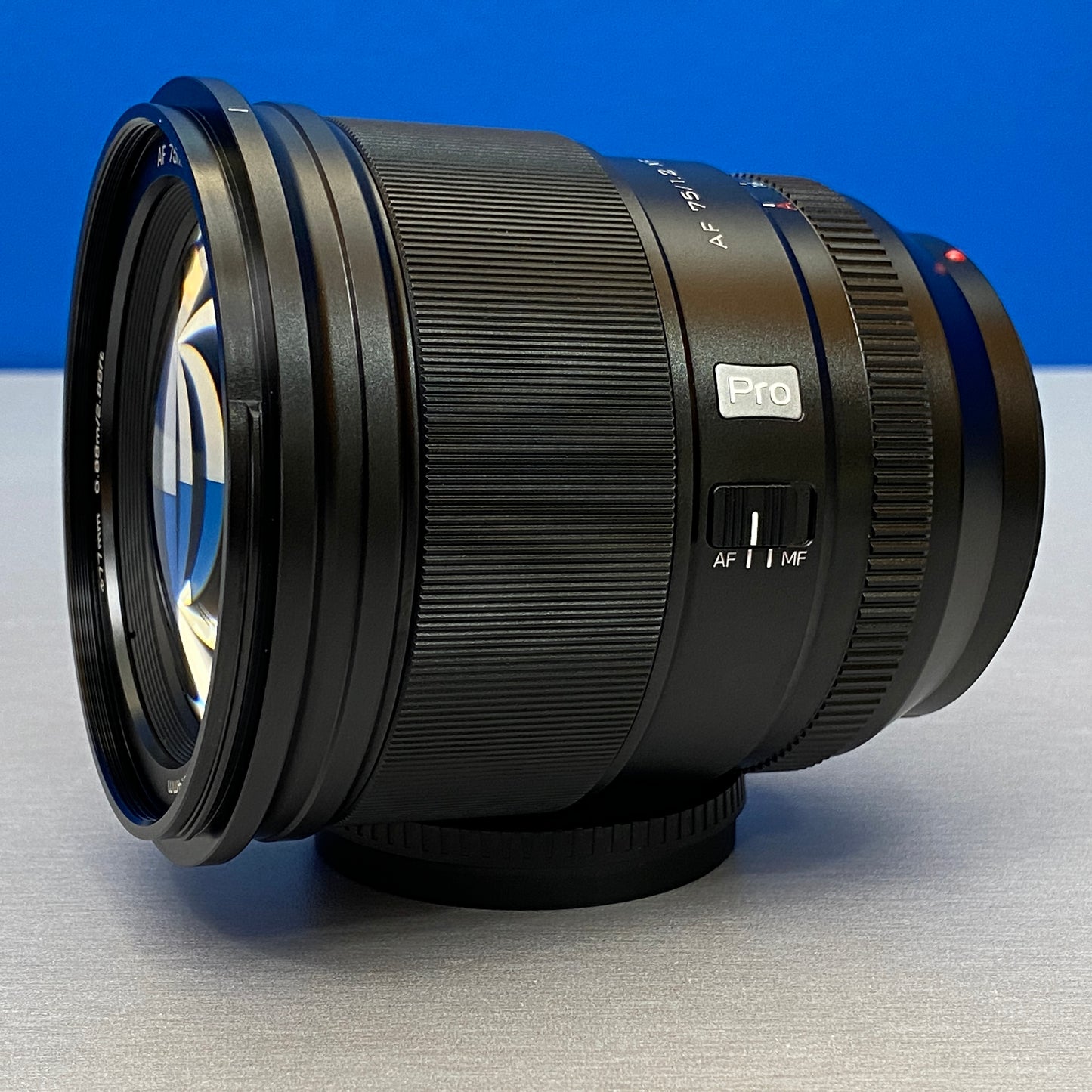 Viltrox PRO AF 75mm f/1.2 STM ED IF