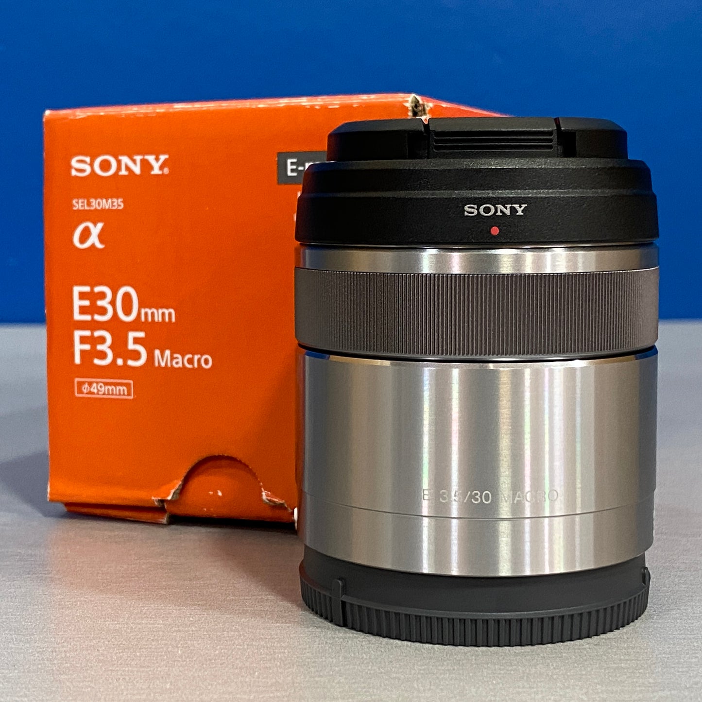 Sony E 30mm f/3.5 Macro (NOVA)
