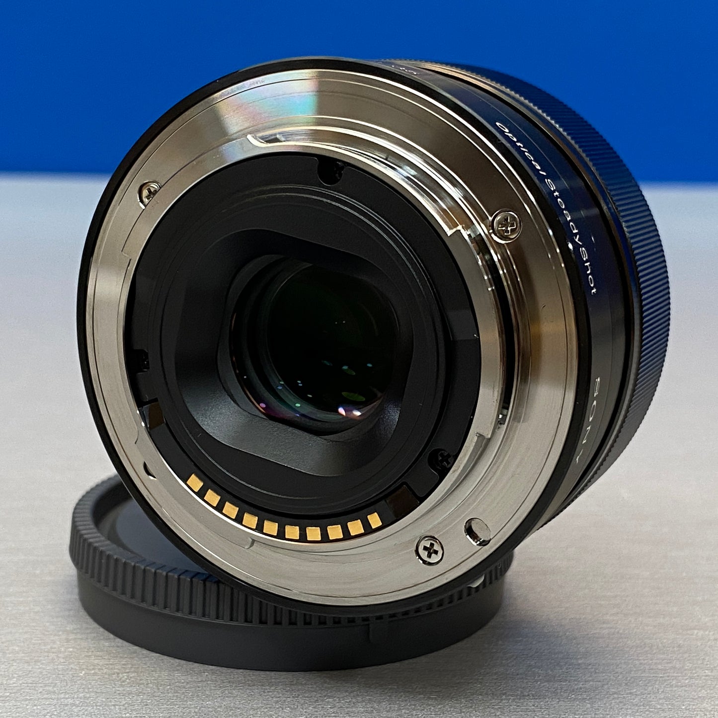 Sony E 35mm f/1.8 OSS