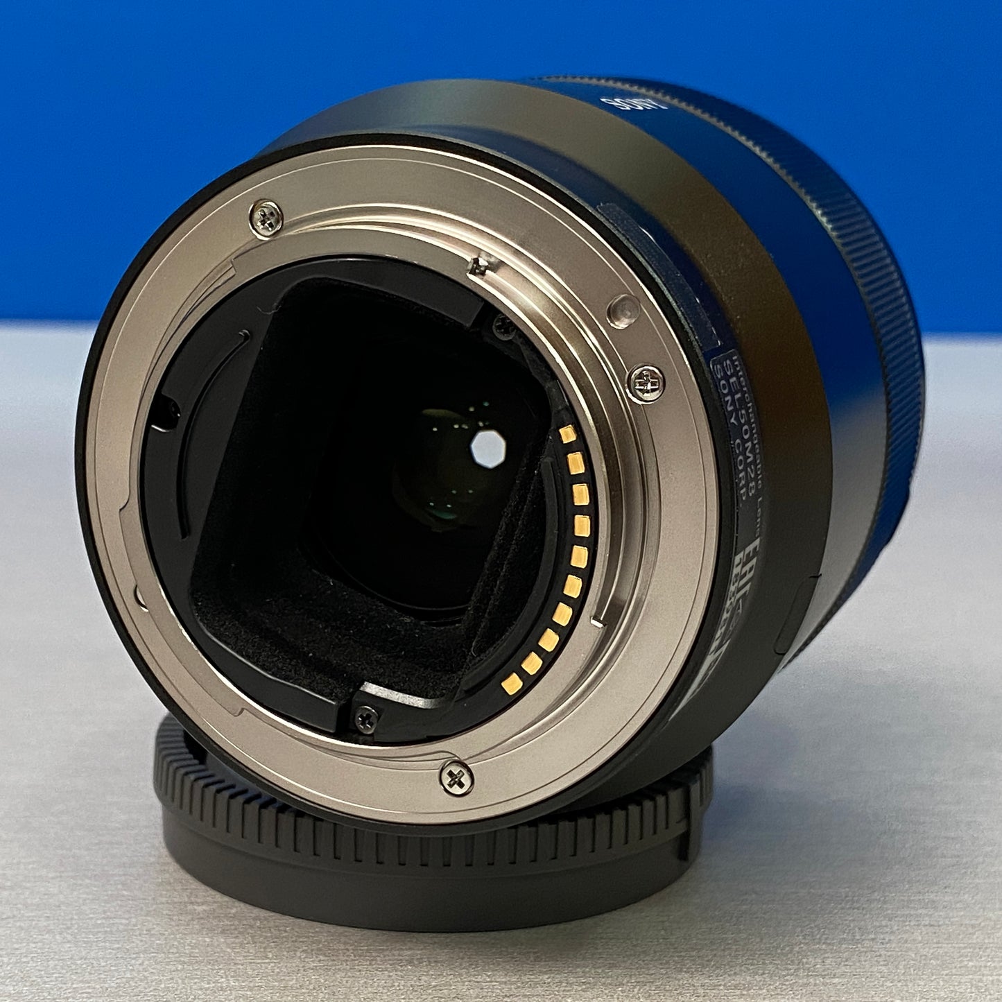 Sony FE 50mm f/2.8 Macro