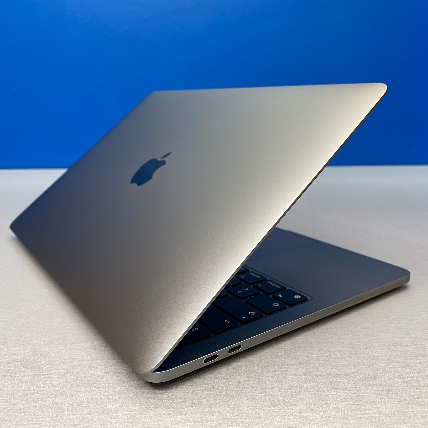 Apple MacBook Pro 13" | 2020 | M1 8-Cores/16GB/256GB