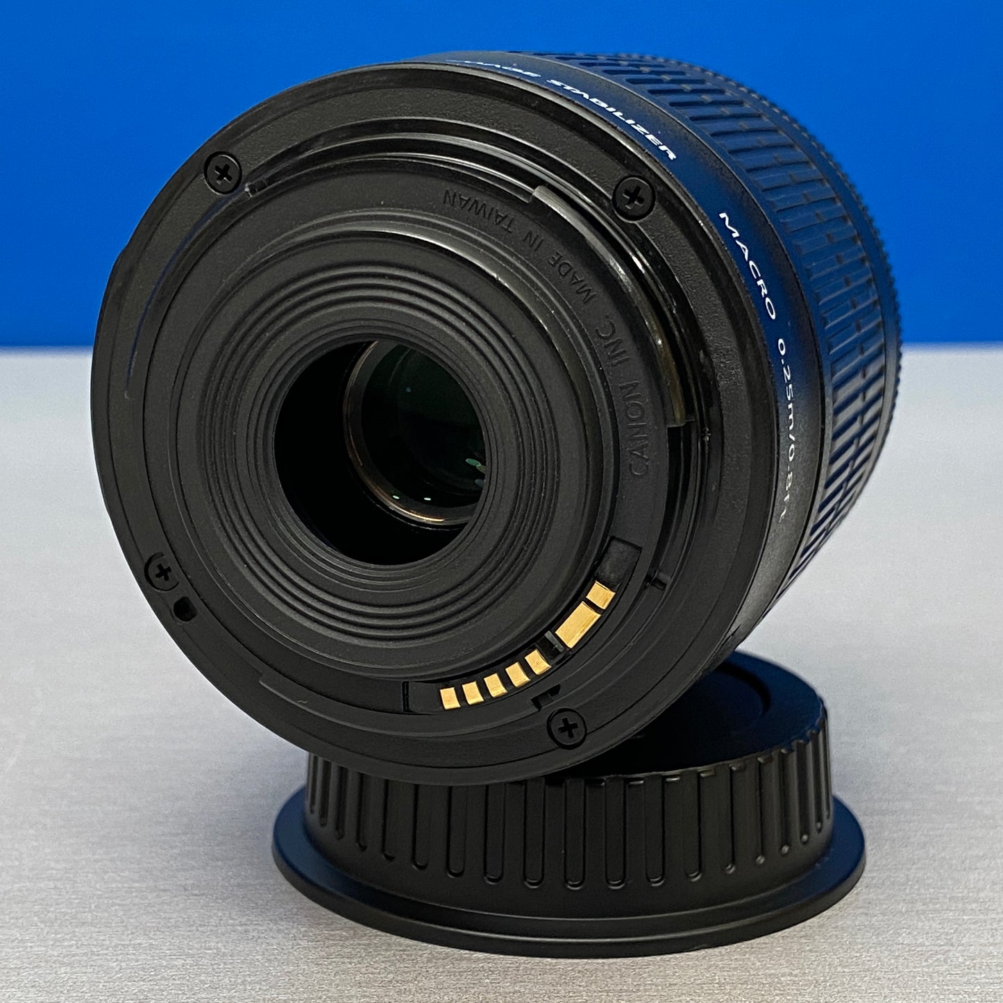 Canon EF-S 18-55mm f/3.5-5.6 IS STM