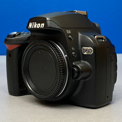 Nikon D60 (Corpo) - 10.2MP