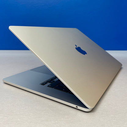 Apple MacBook Air 15.3" | 2024 | M3 8-Cores/16GB/256GB SSD