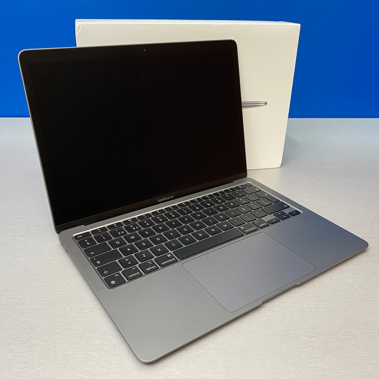 Apple MacBook Air 13" | 2020 | M1 8-Cores/8GB/256GB SSD