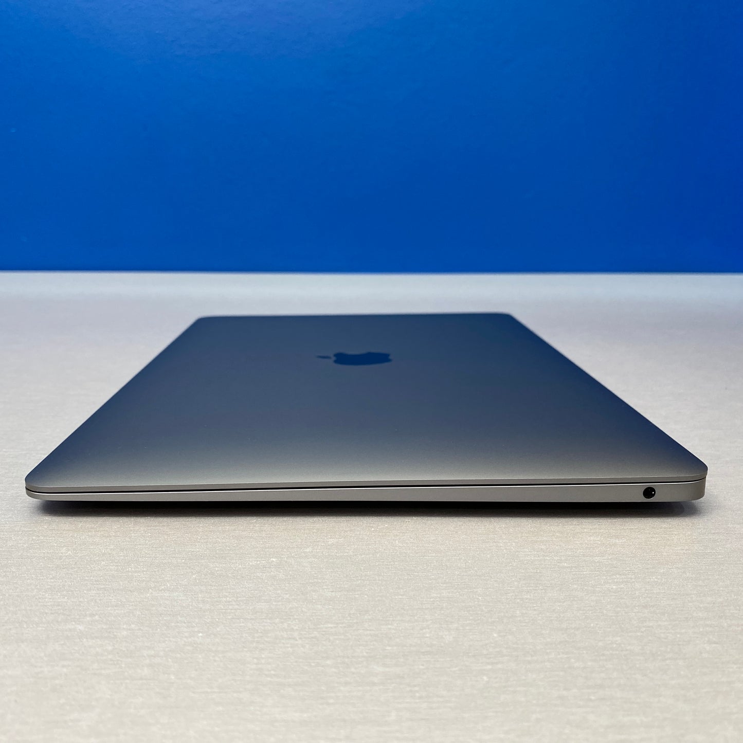 Apple MacBook Air 13" | 2020 | M1 8-Cores/8GB/512GB SSD
