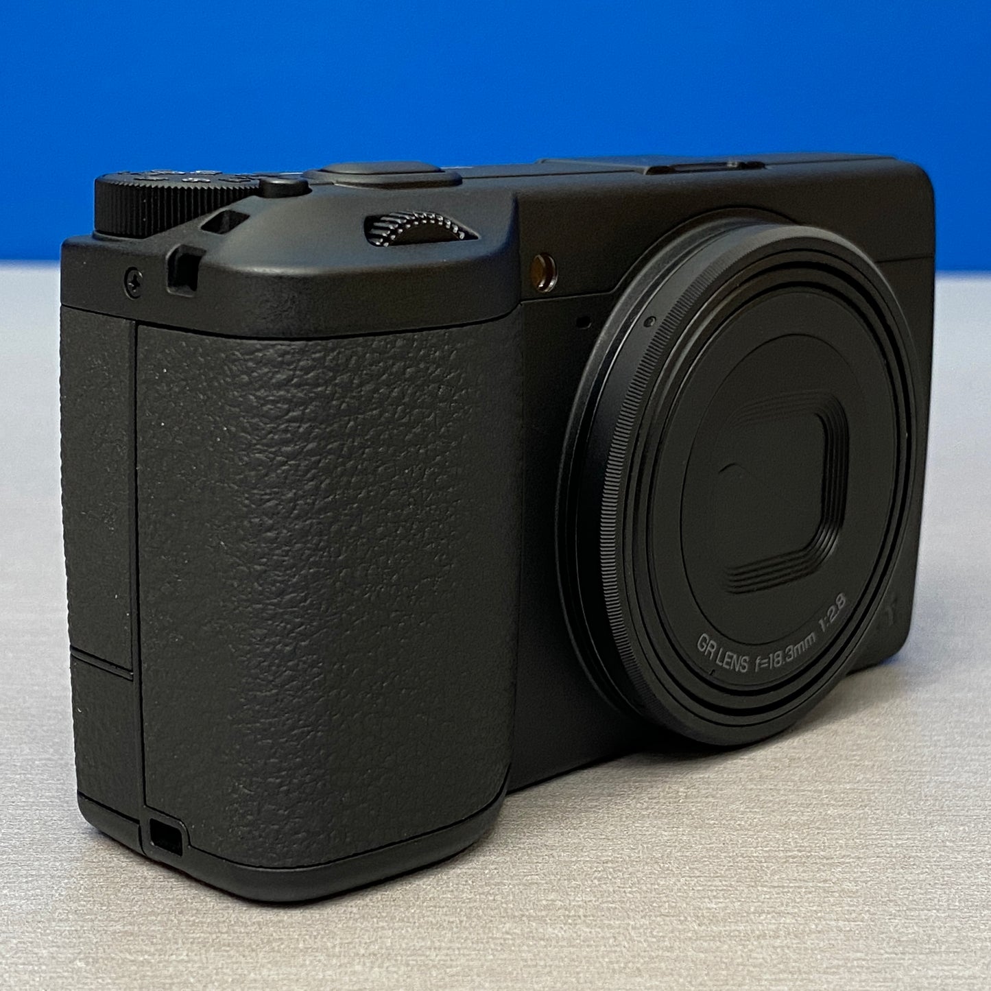 Ricoh GR IV Monochrome (25.7MP) | NOVA