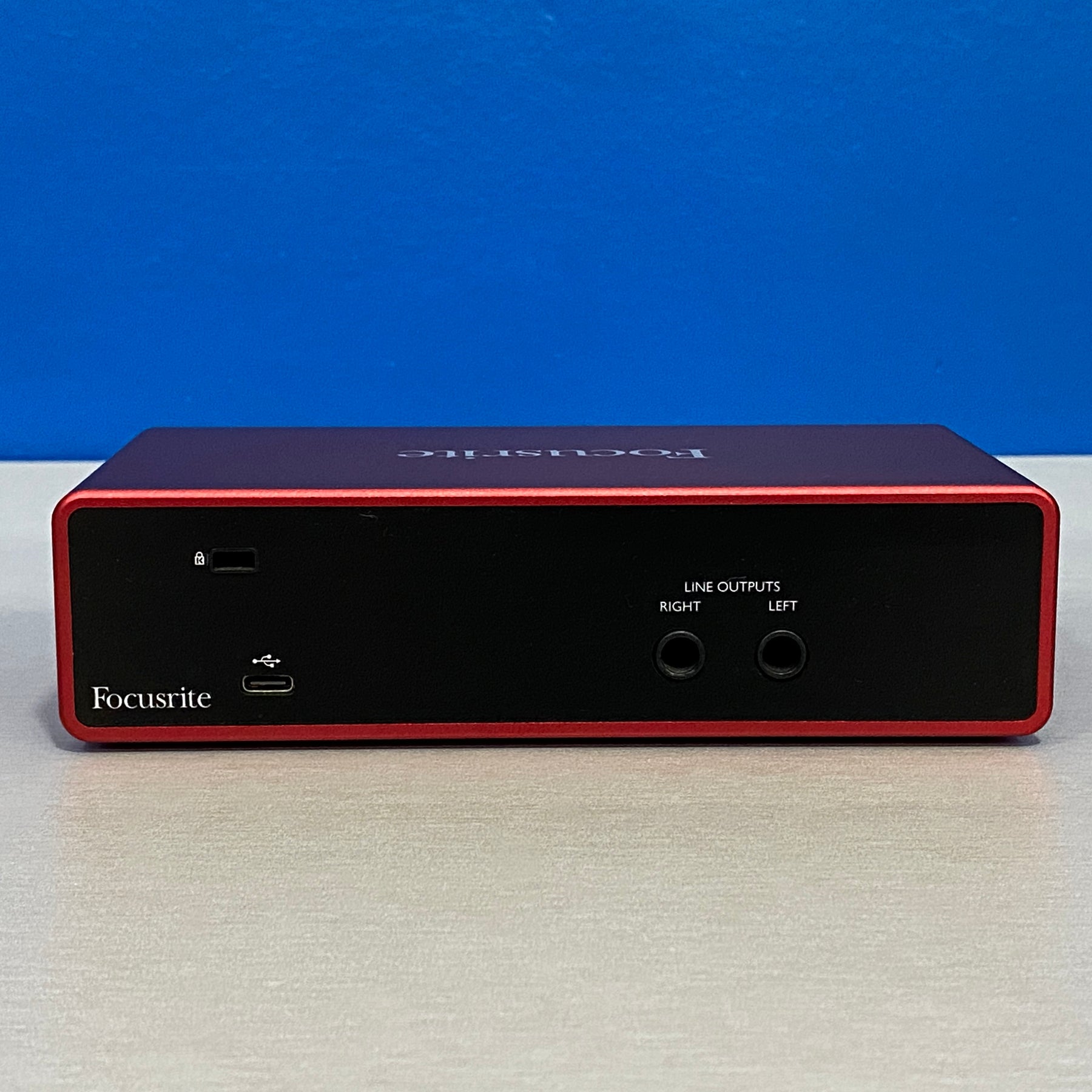 Focusrite Scarlett 2i2 (3ª Geração) Alvalade Mobile