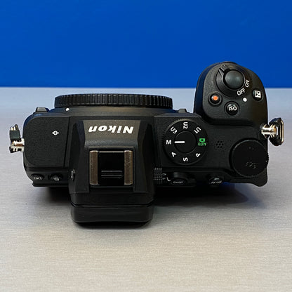 Nikon Z5 (Corpo) - 24.3MP