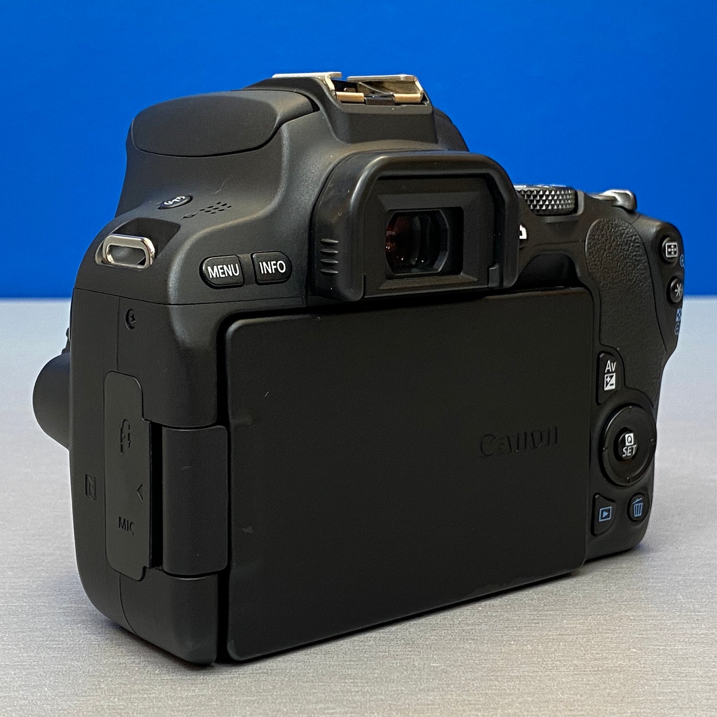 Canon EOS 200D (Corpo) - 24.2MP