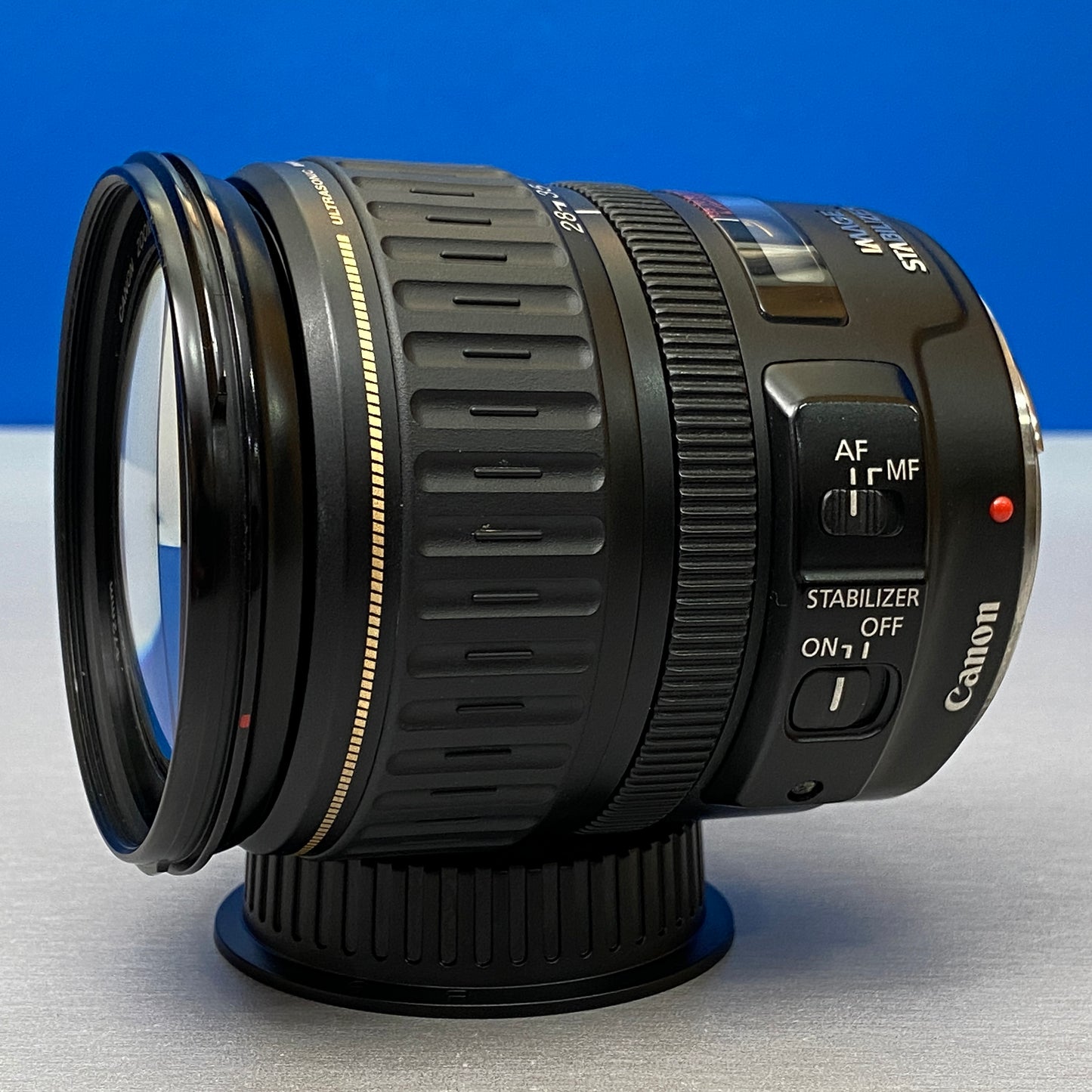 Canon EF 28-135mm f/3.5-5.6 IS USM