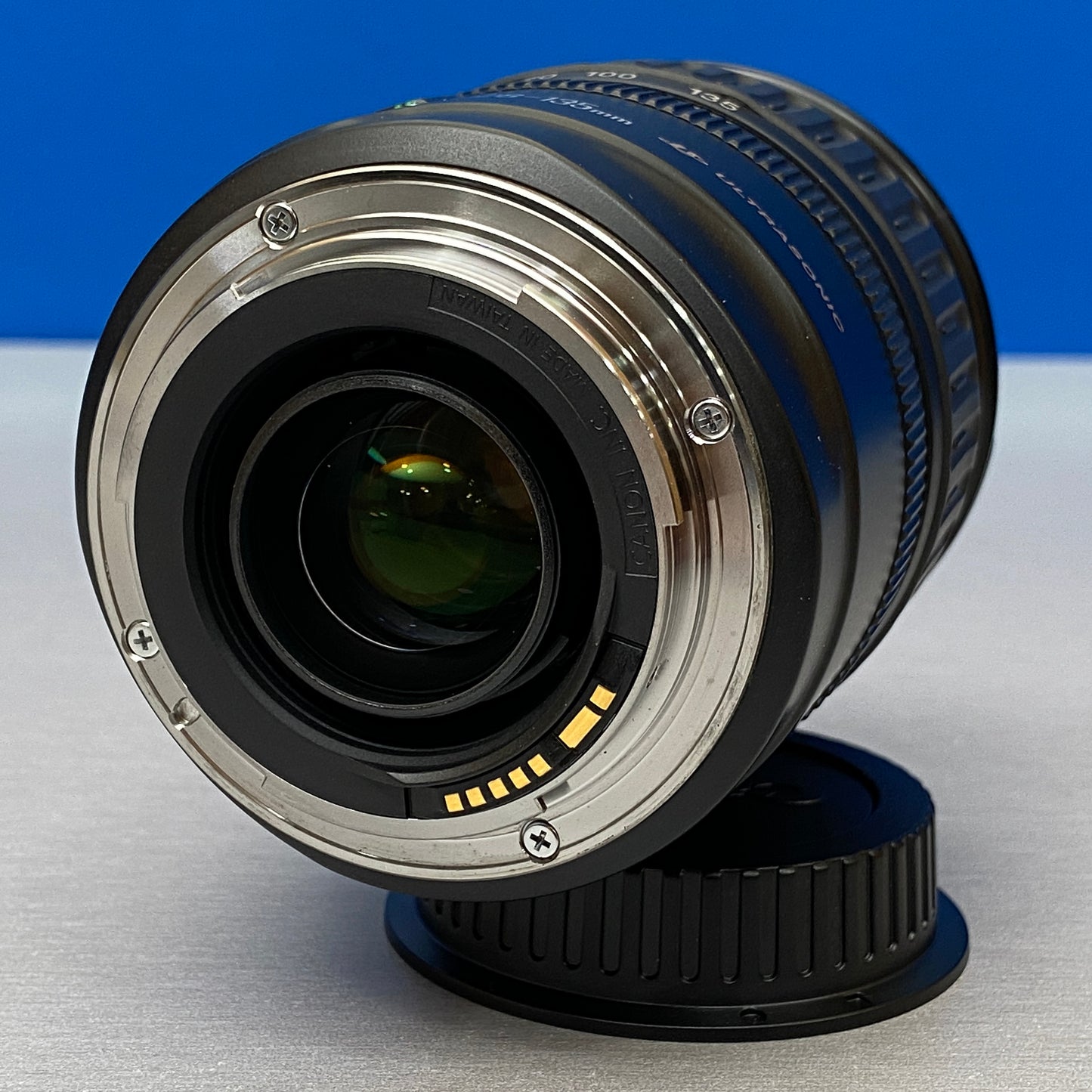 Canon EF 28-135mm f/3.5-5.6 IS USM