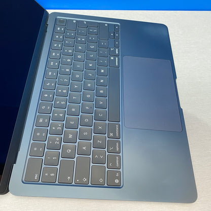 Apple MacBook Air 13.6" | 2025 | M4 10-Cores/16GB/256GB SSD