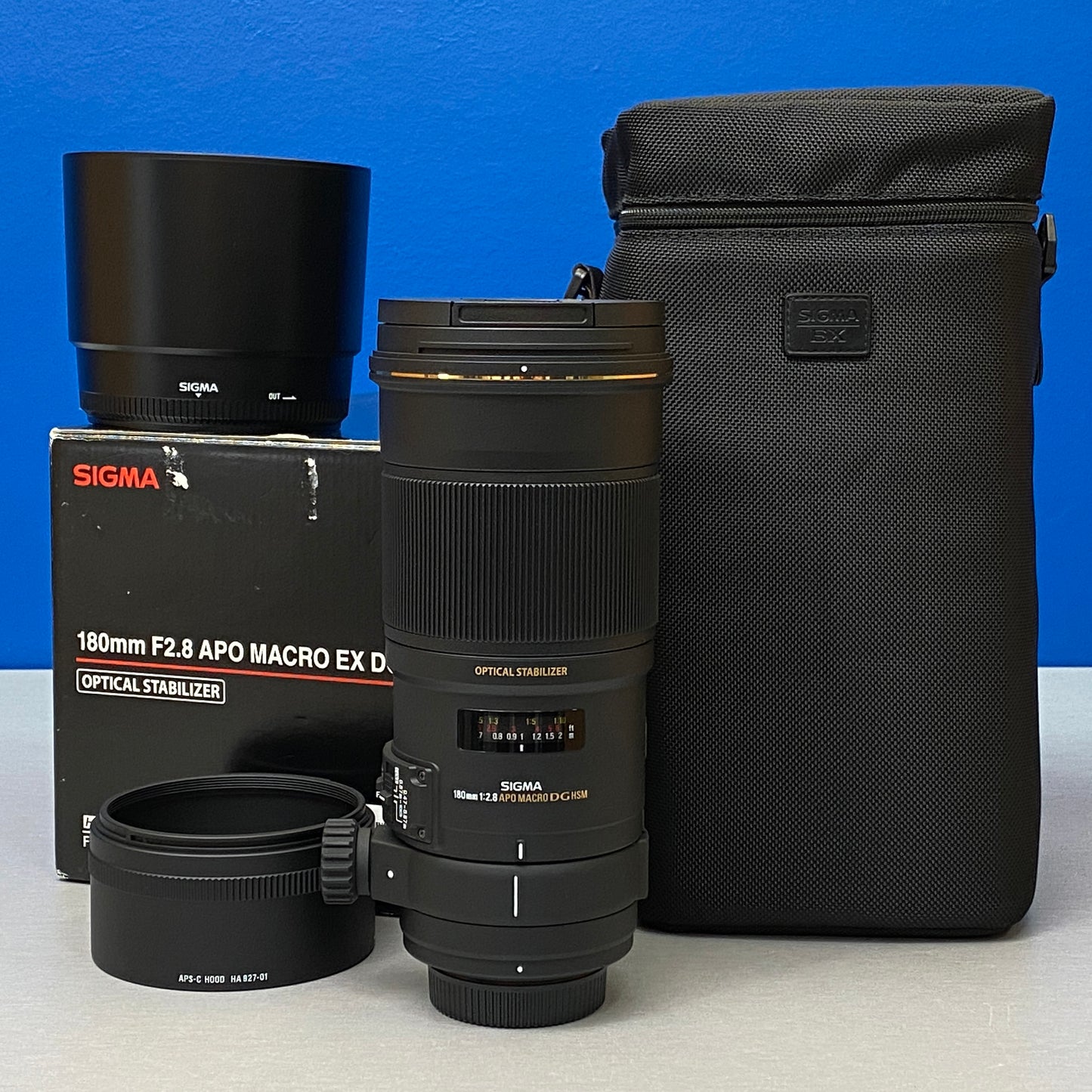 Sigma 180mm f/2.8 APO Macro EX DG OS HSM