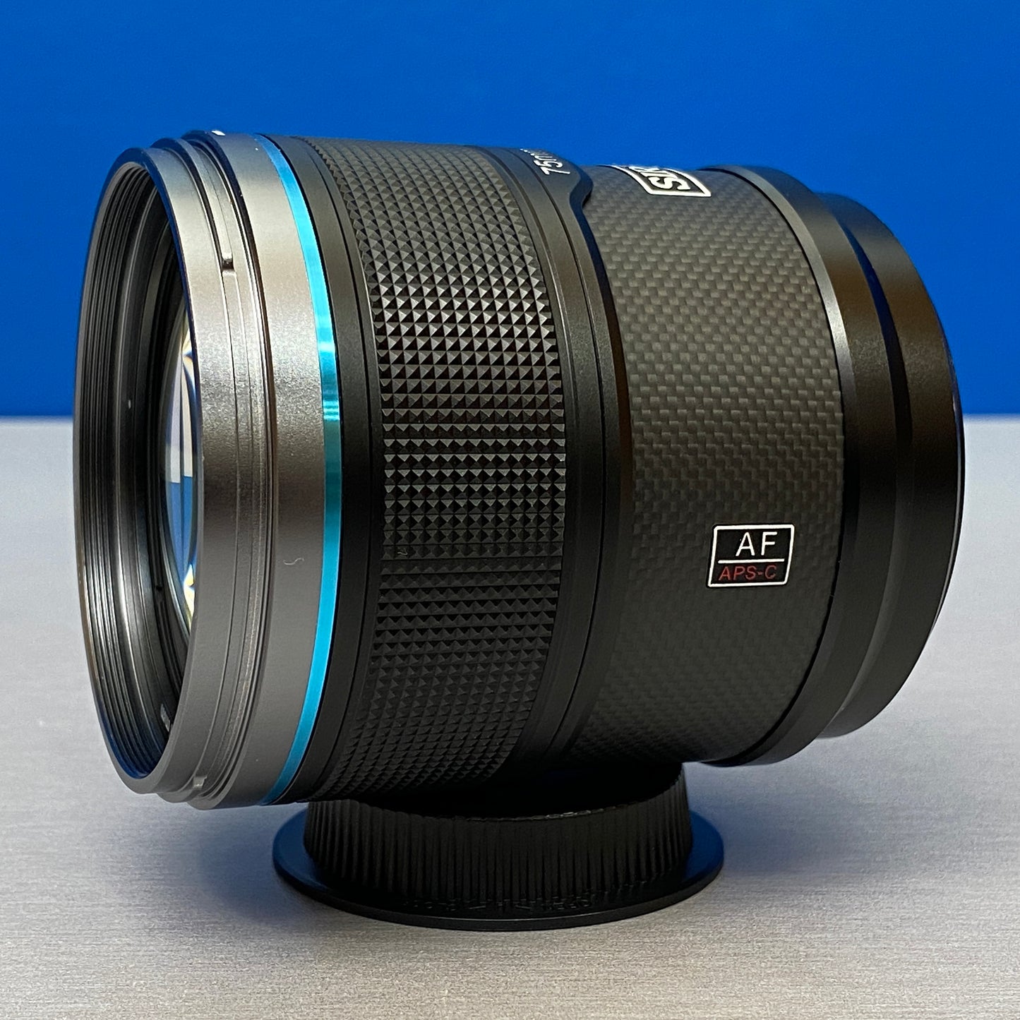 SIRUI Sniper 75mm f/1.2 AF