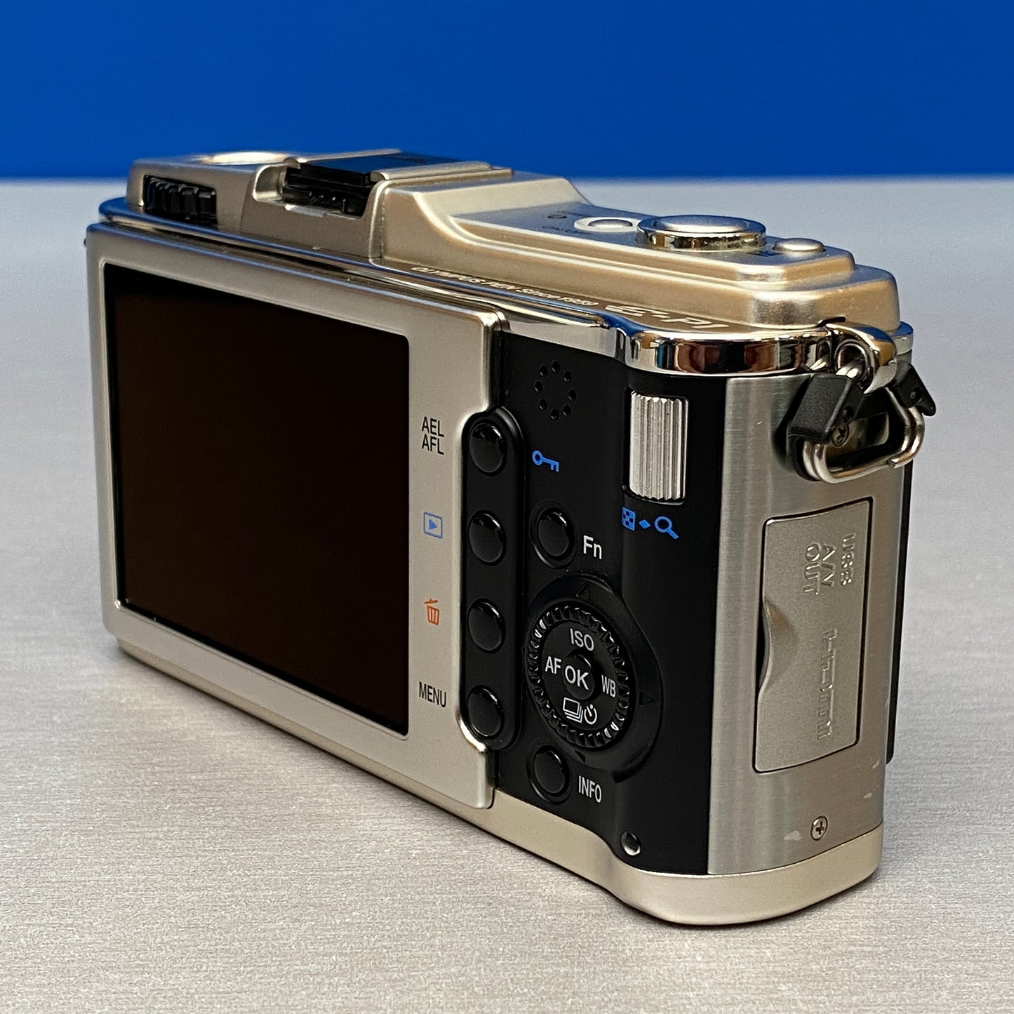 Olympus Pen E-P1 (Corpo) - 12.3MP