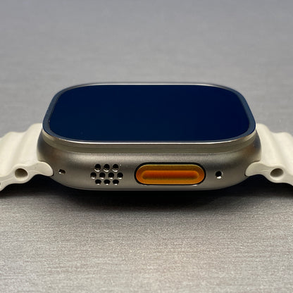 Apple Watch Ultra | Titanium Natural | 49mm