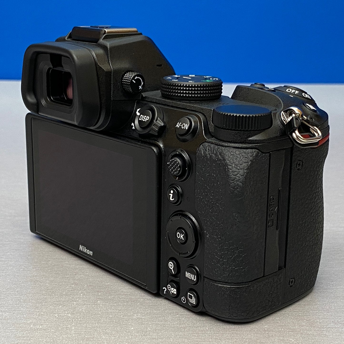 Nikon Z5 (Corpo) - 24.3MP