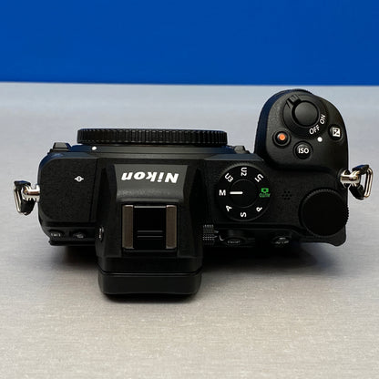 Nikon Z5 (Corpo) - 24.3MP