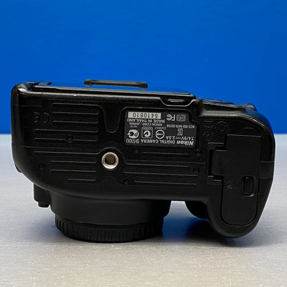 Nikon D5100 (Corpo) - 16.2MP