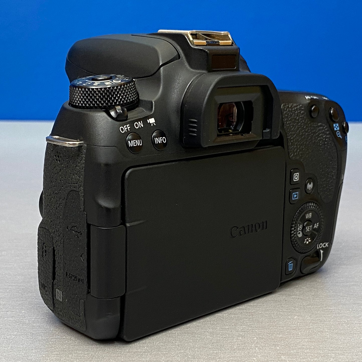 Canon EOS 77D (Corpo) - 24.2MP
