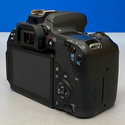 Canon EOS 77D (Corpo) - 24.2MP