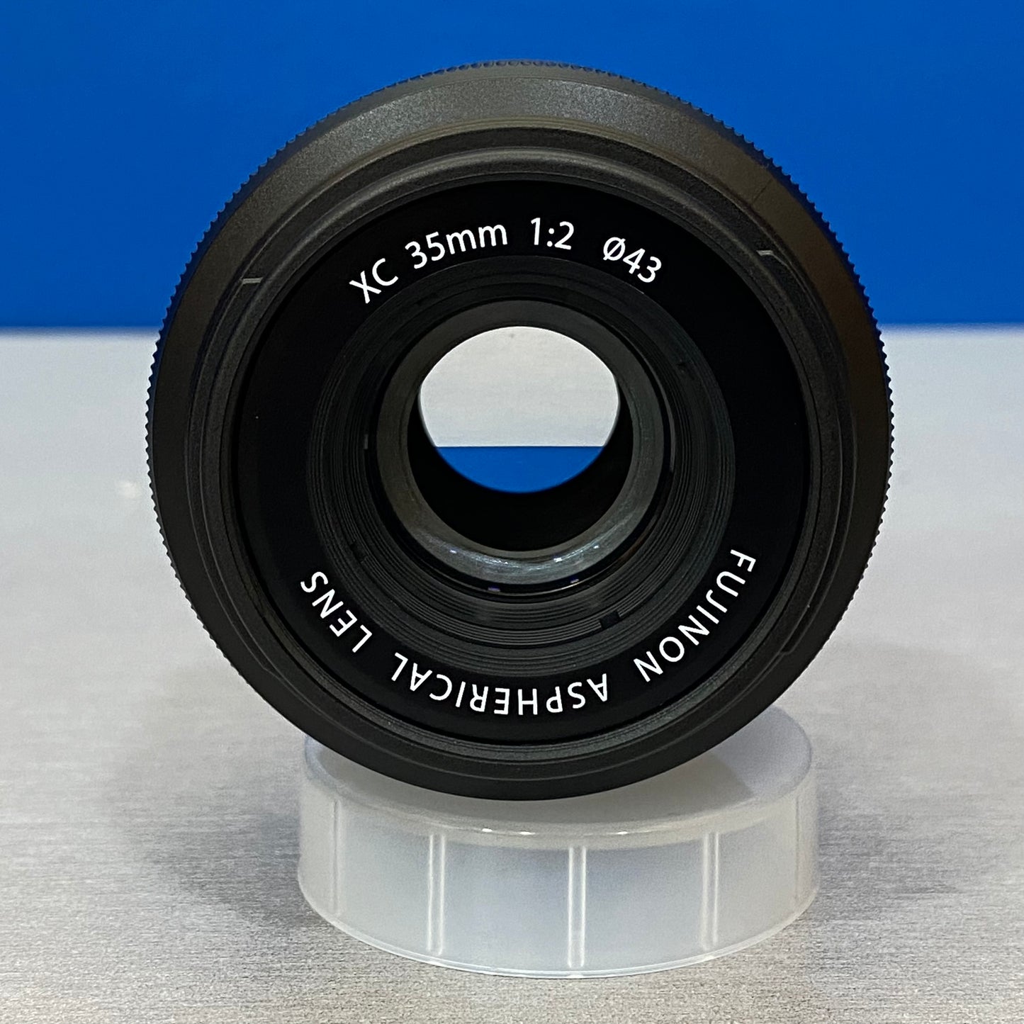 Fujifilm XC 35mm f/2 | NOVA