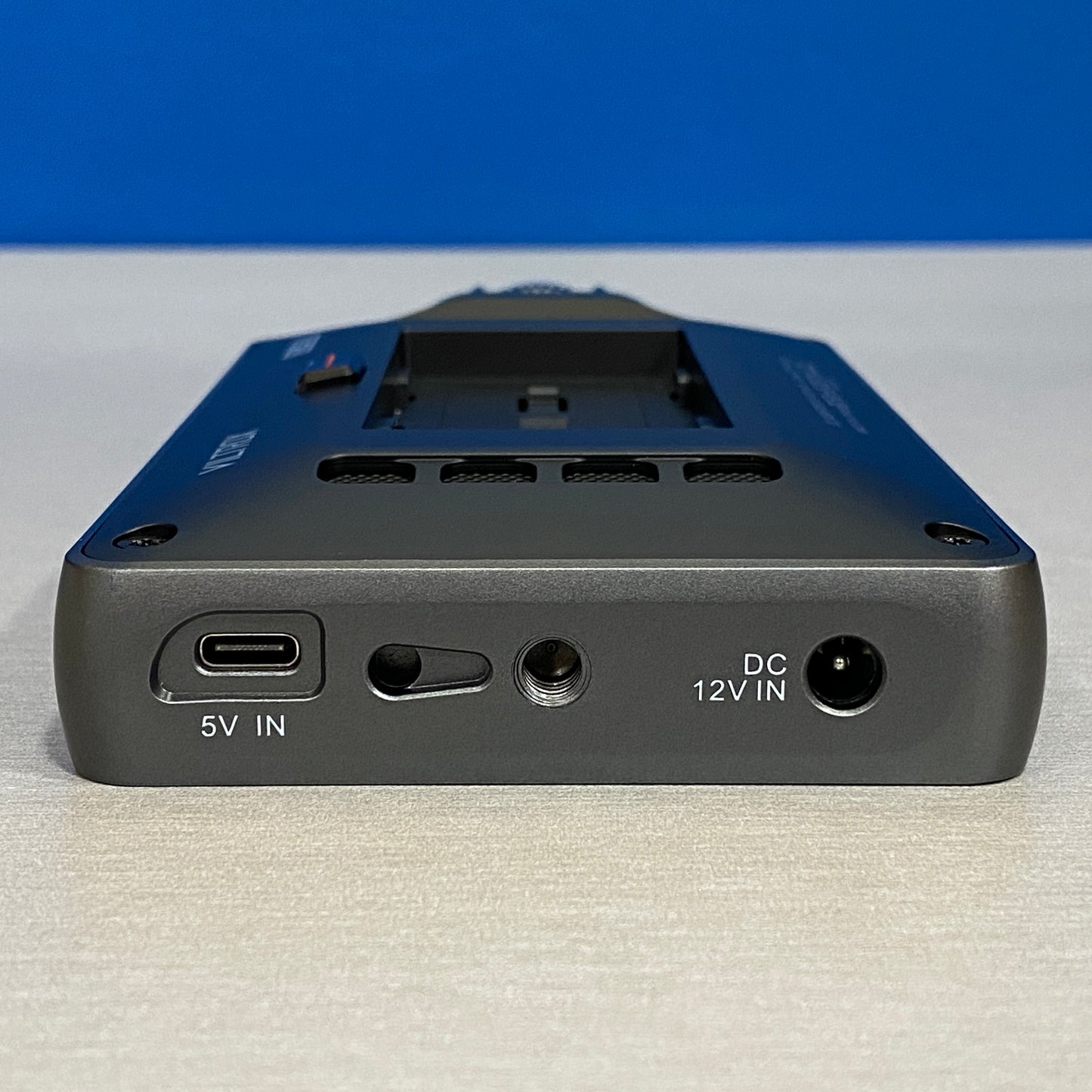 Viltrox DC-550 Touch - 5.5" | NOVO