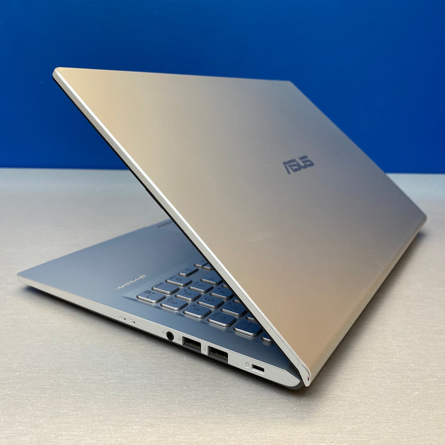 ASUS VivoBook F515EP | 15.6" FHD (i3-1115G4/8GB/512GB SSD/GeForce MX330 2GB)