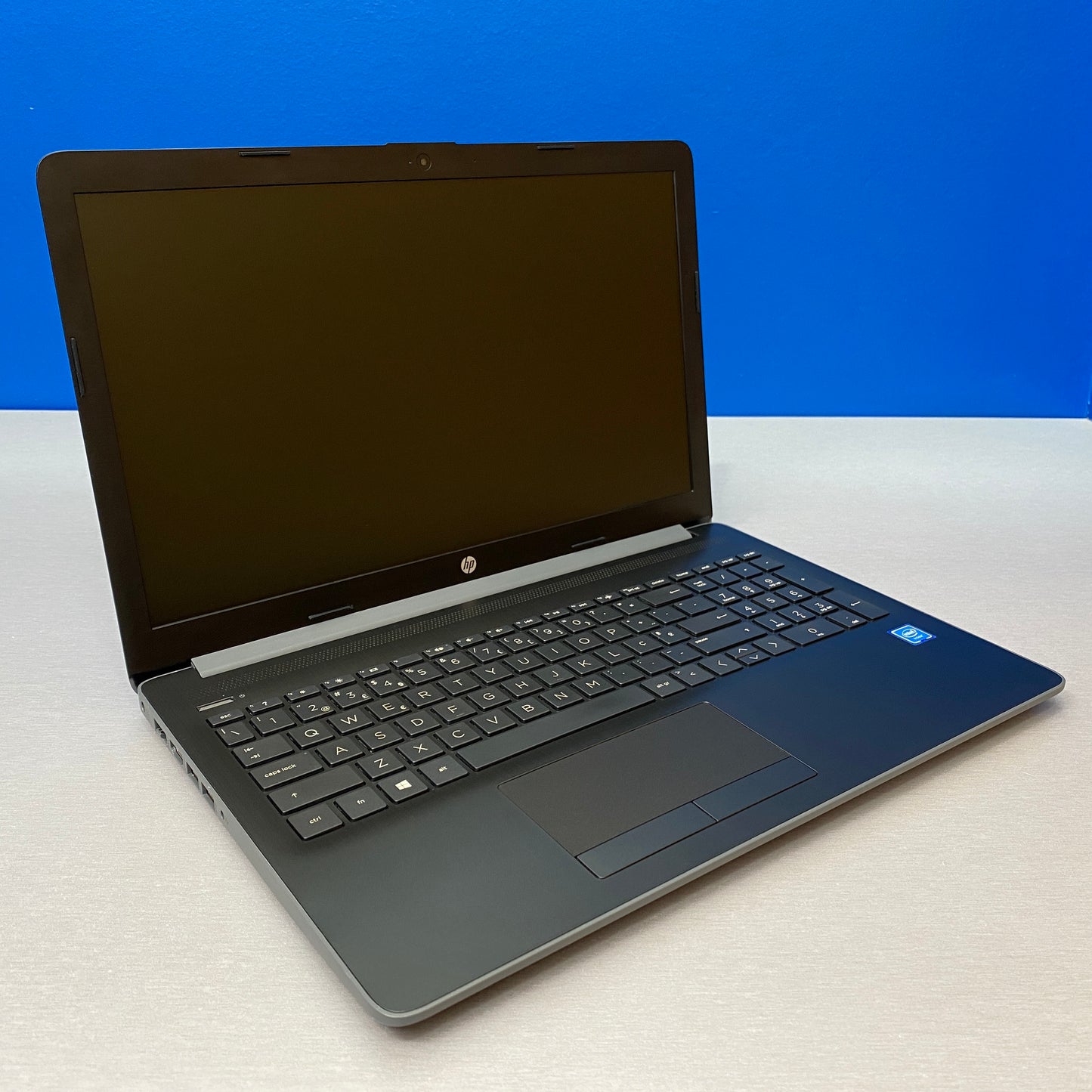 HP 15-DA0036NP | 15.6" HD (Celeron N4000/8GB/256GB SSD)