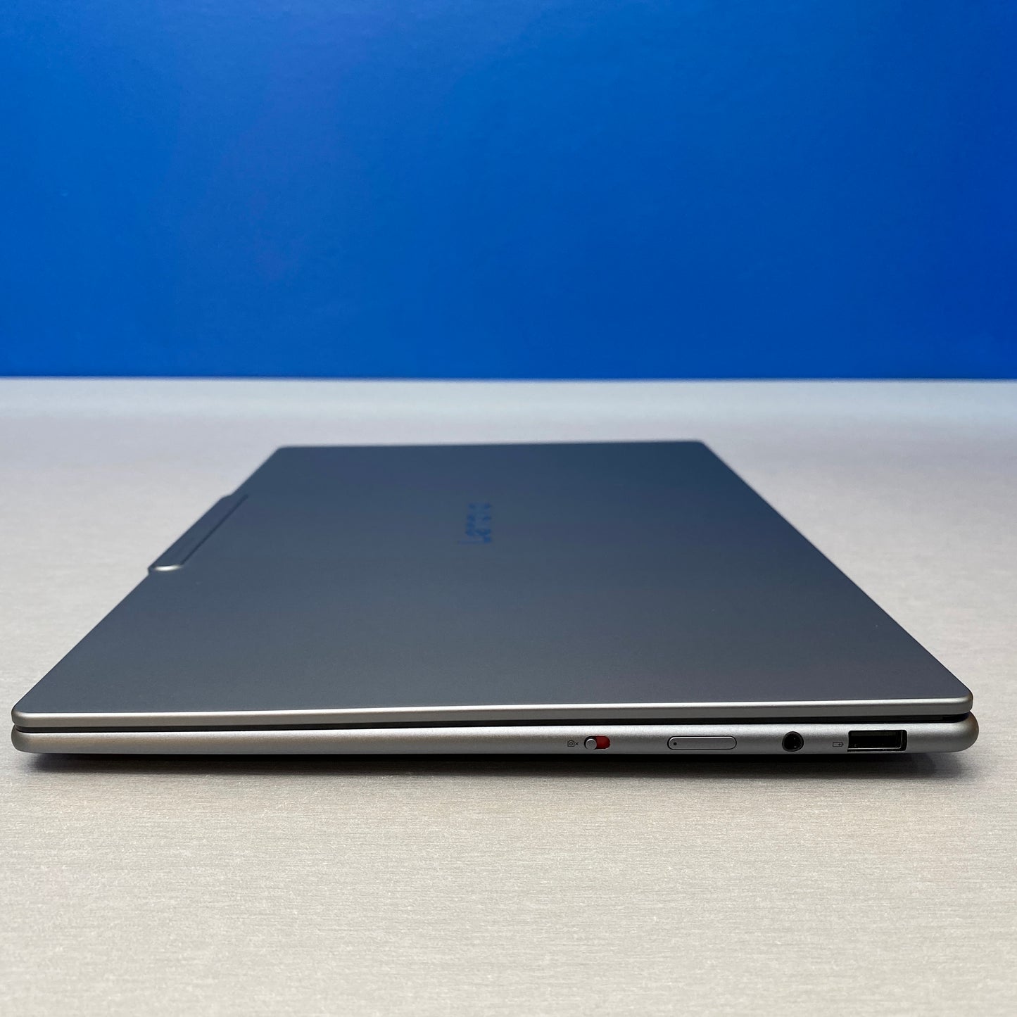 Lenovo Yoga Slim 7 14ILL10 | 14" OLED (Ultra 7 256V/16GB/1TB)