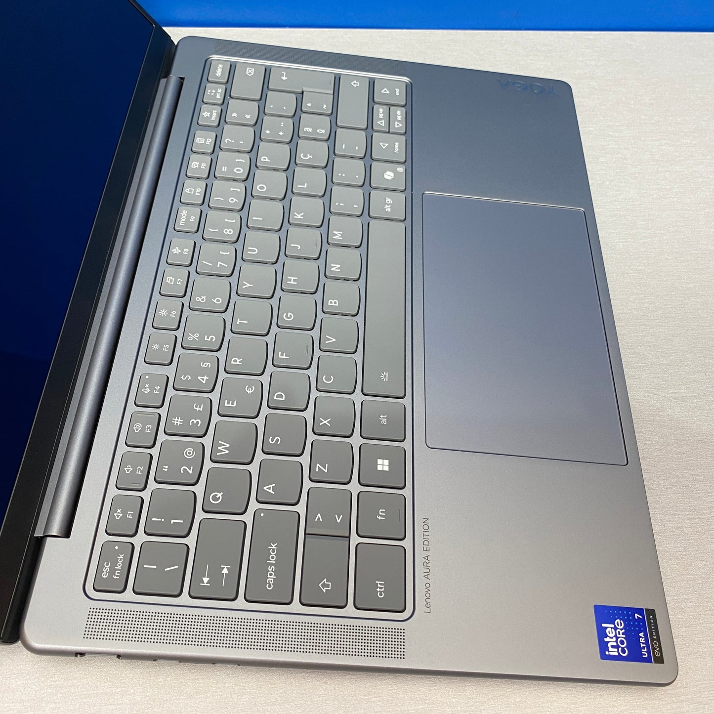 Lenovo Yoga Slim 7 14ILL10 | 14" OLED (Ultra 7 256V/16GB/1TB)