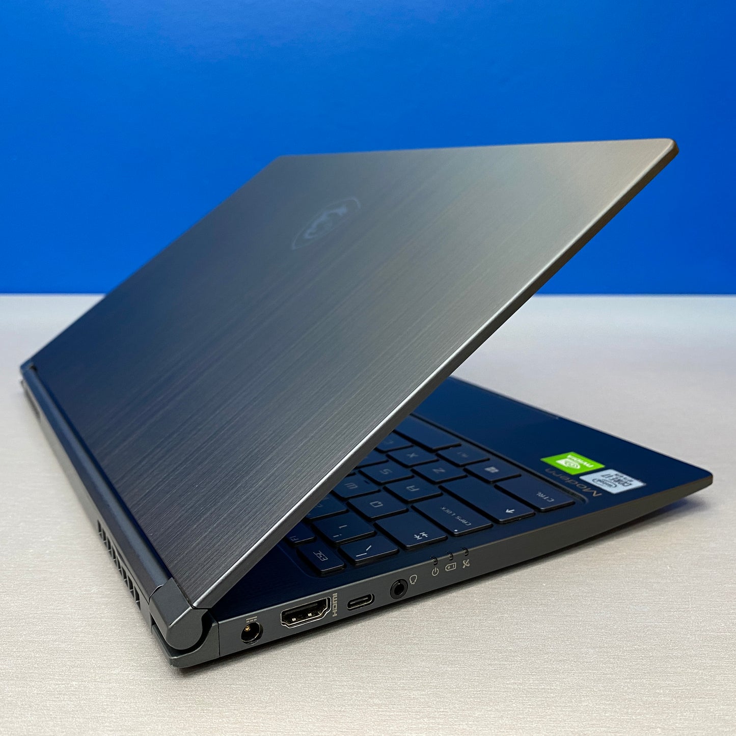 MSI Modern 14 A10RAS | 14" FHD (i7-10510U/16GB/1TB SSD/GeForce MX330 2GB)