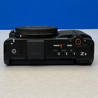 Nikon ZR (Corpo) - 24.5MP | NOVA
