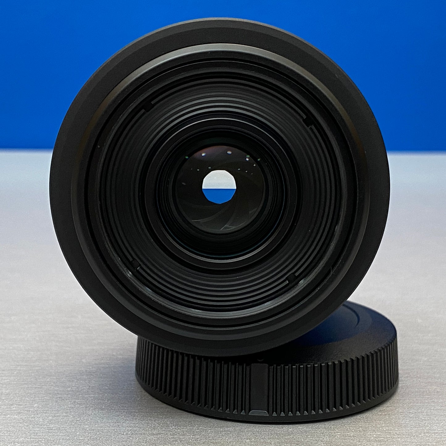 Canon RF 35mm f/1.8 Macro IS STM
