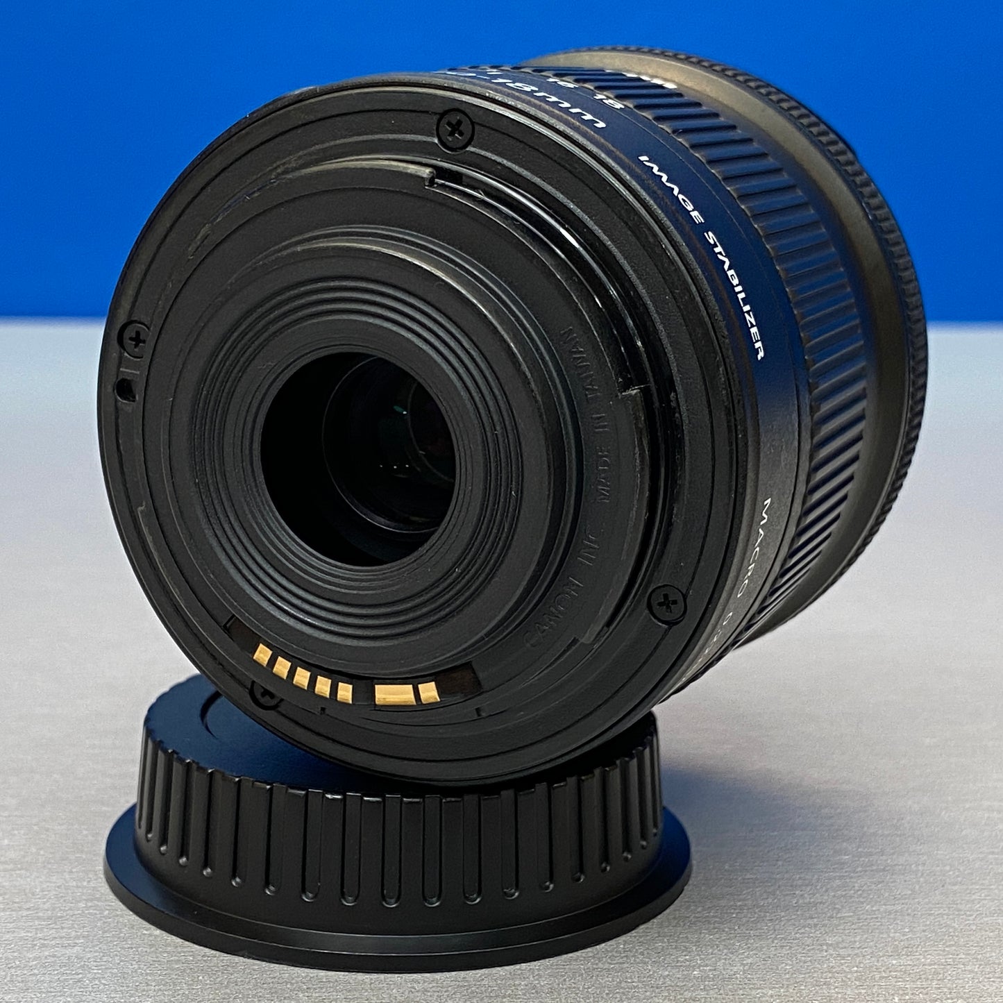 Canon EF-S 10-18mm f/4.5-5.6 IS STM