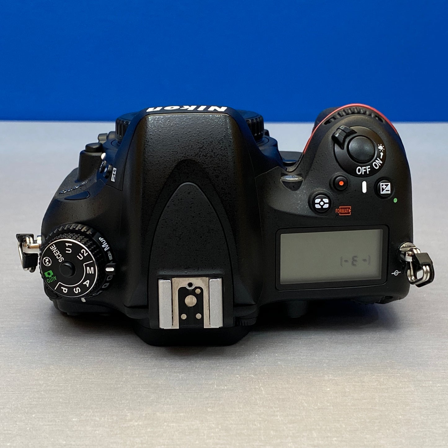 Nikon D610 (Corpo) - 24.3MP