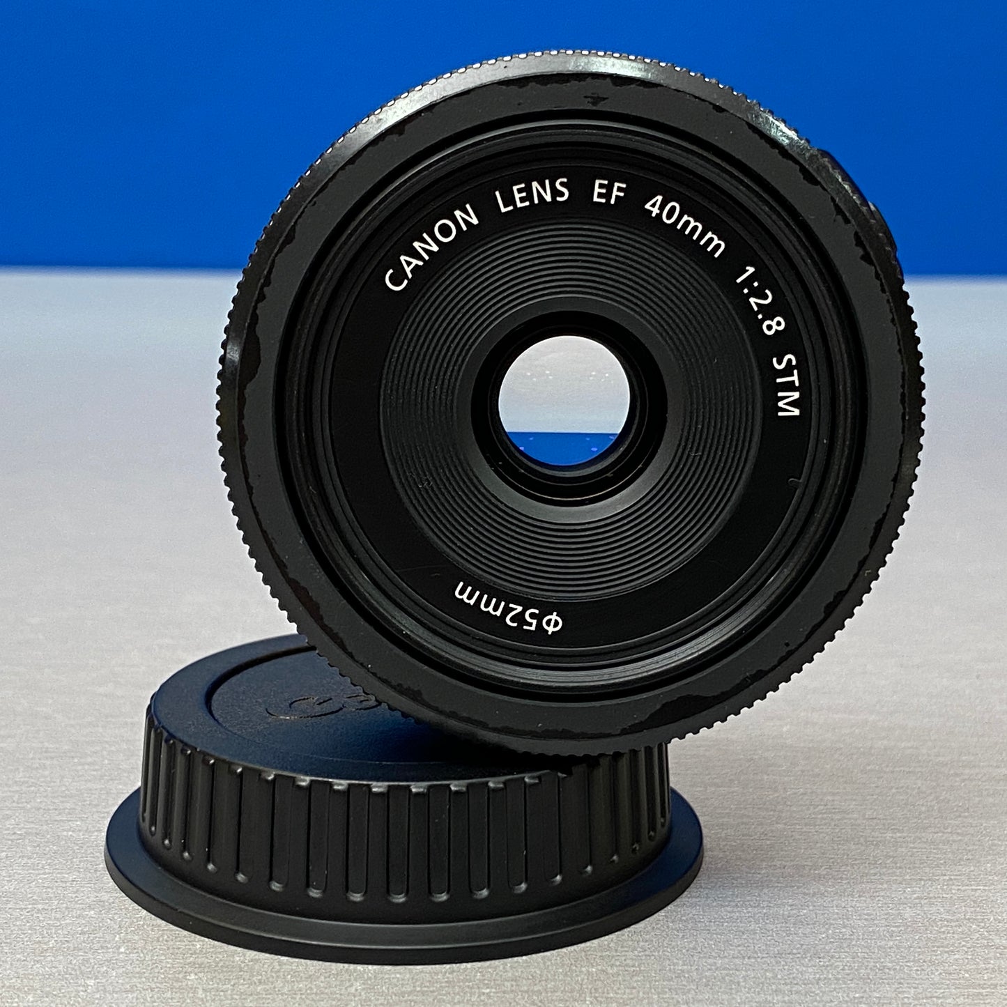 Canon EF 40mm f/2.8 STM