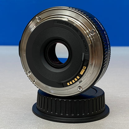 Canon EF 40mm f/2.8 STM