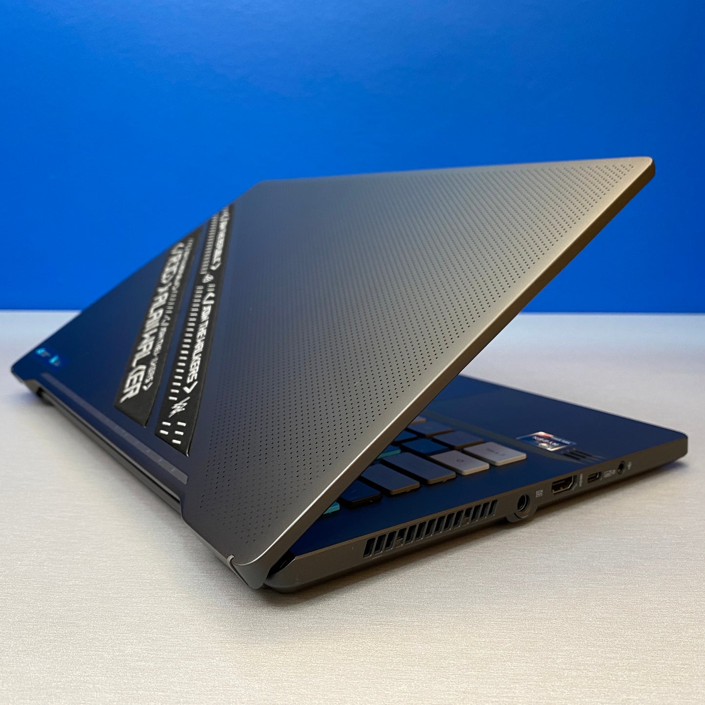 ASUS Zephyrus G14 | Alan Walker Limited Edition (Ryzen 9 5900HS/16GB/1TB/RTX 3050 Ti)