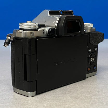 Olympus OM-D E-M5 Mark II (Corpo) - 16.1MP