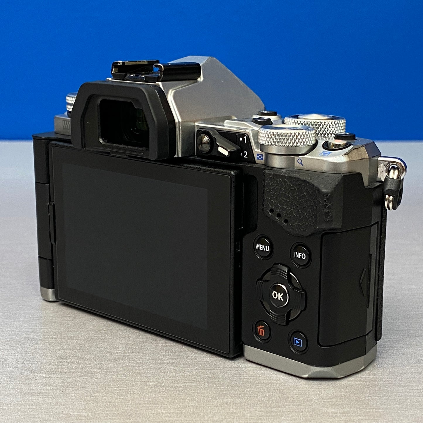 Olympus OM-D E-M5 Mark II (Corpo) - 16.1MP