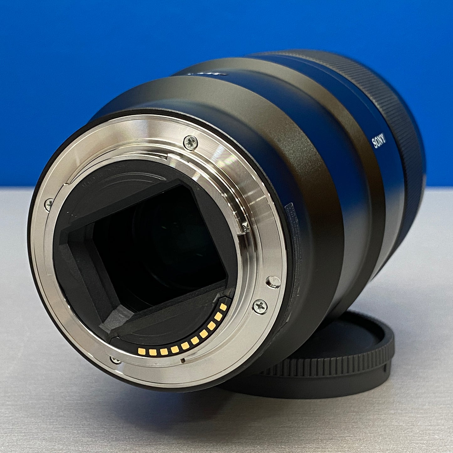 Sony FE 90mm f/2.8 Macro G OSS