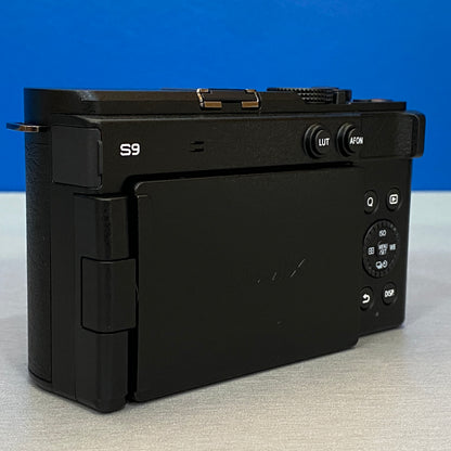 Panasonic Lumix S9 (Corpo) - 24.2MP | NOVA