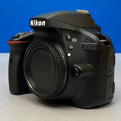 Nikon D3300 (Corpo) - 24.2MP
