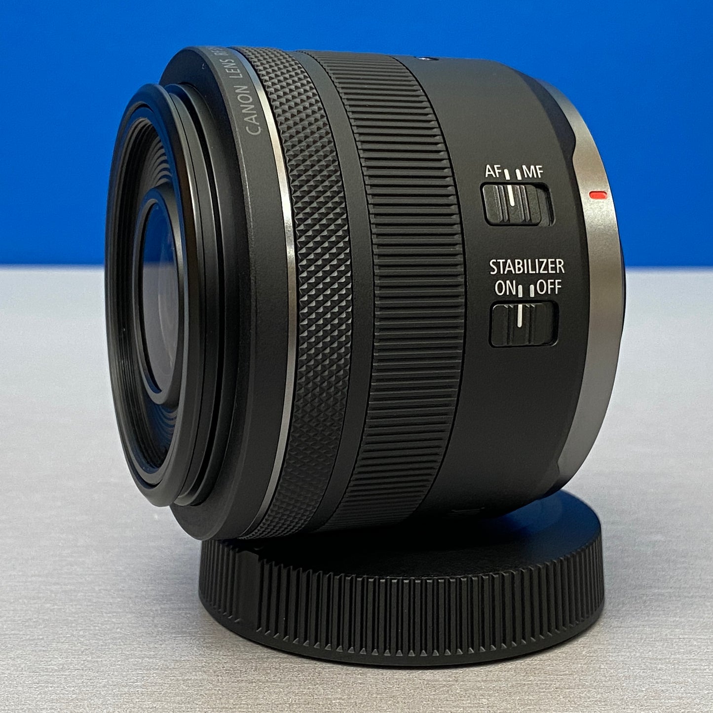 Canon RF 35mm f/1.8 Macro IS STM