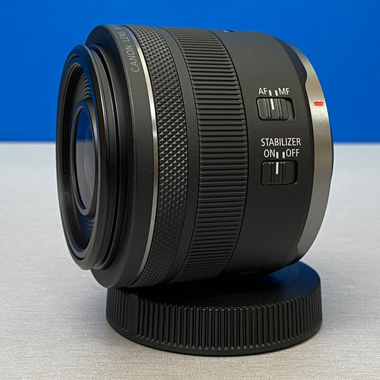 Canon RF 35mm f/1.8 Macro IS STM